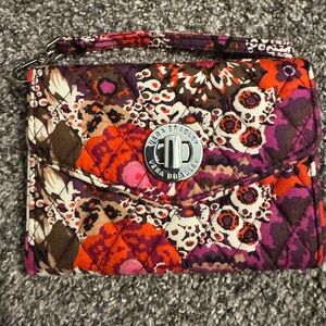 Vera Bradley Smartphone Wristlet NWT